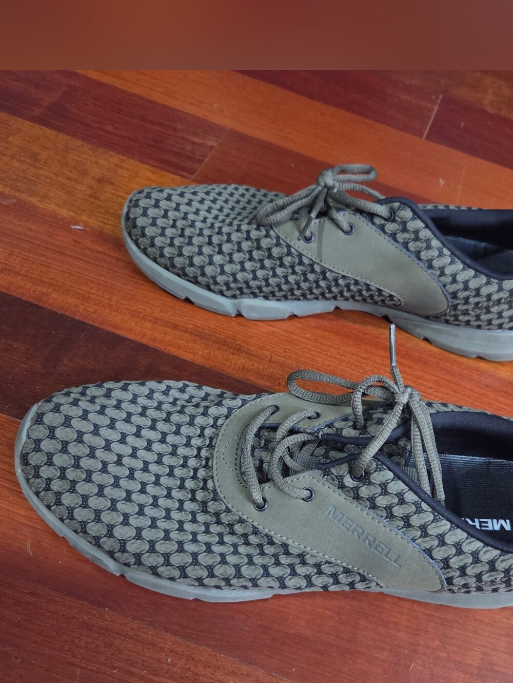 Merrell Olive Green/Black Woven Lace-Up Sneakers, Women's 11 - Picture 4 of 10